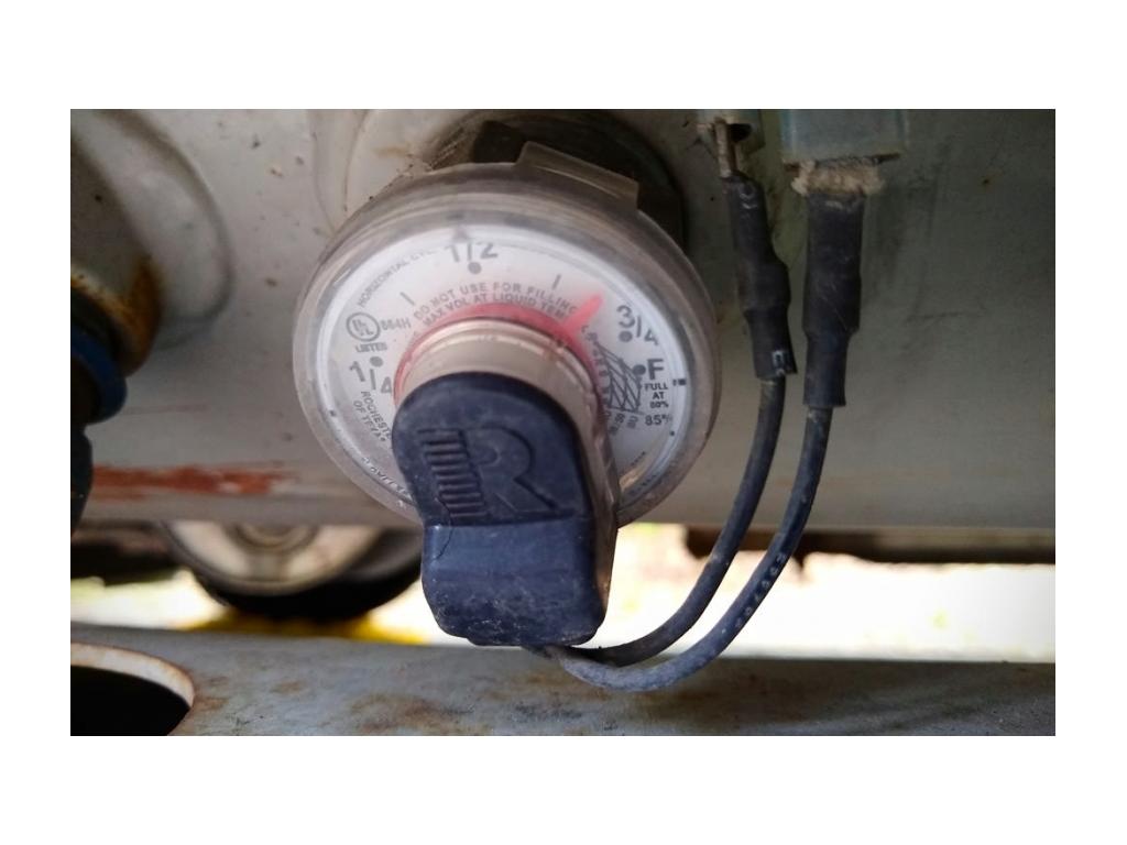 Exterior propane gauge