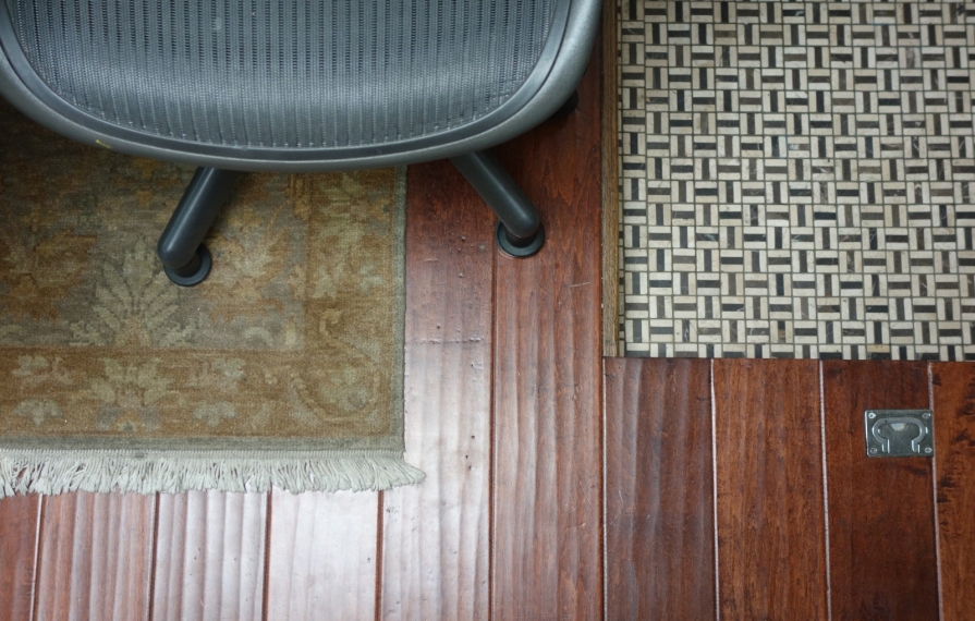 Tynan's RV hardwood floor.q