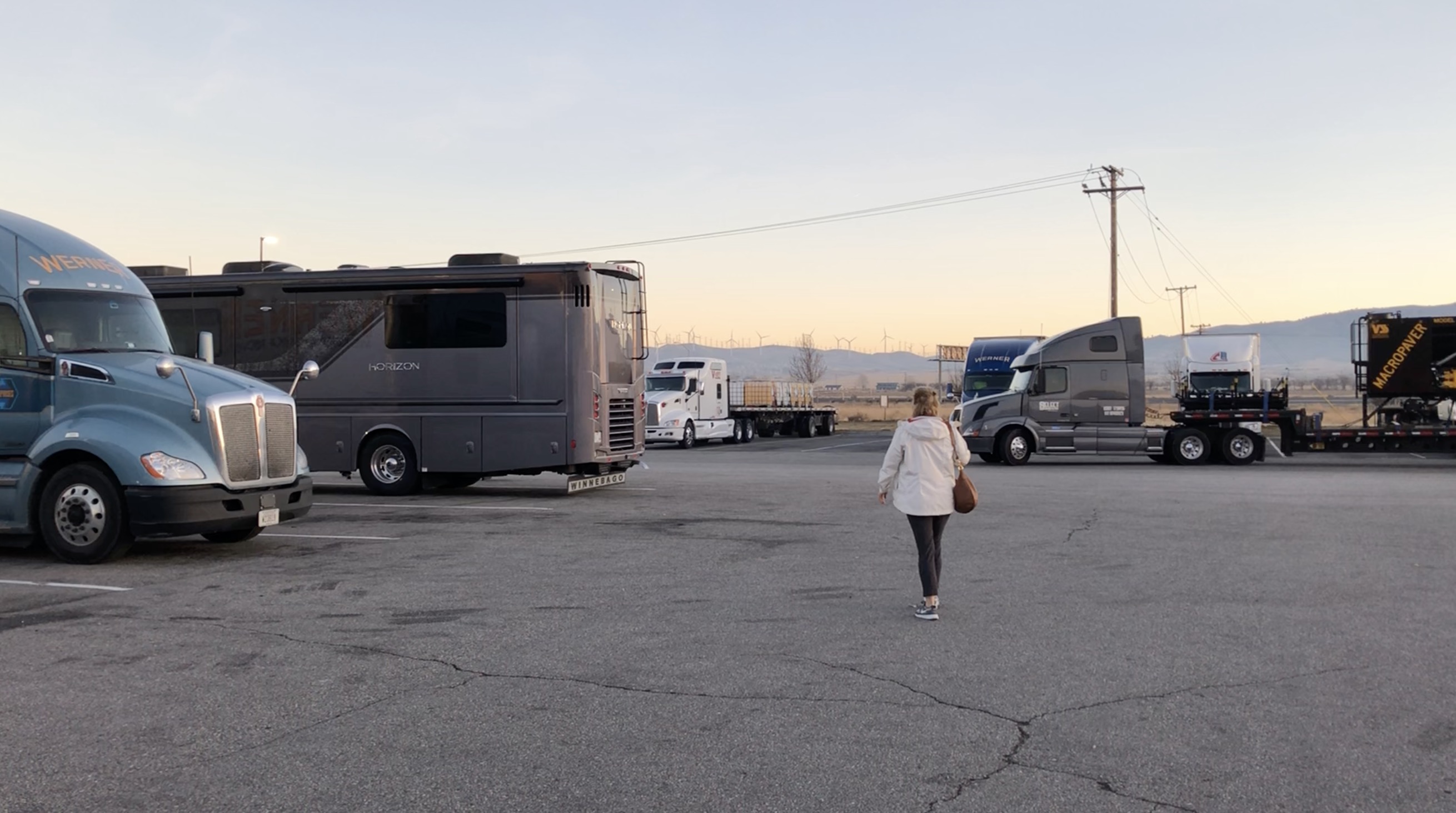 Horizon parked between semis