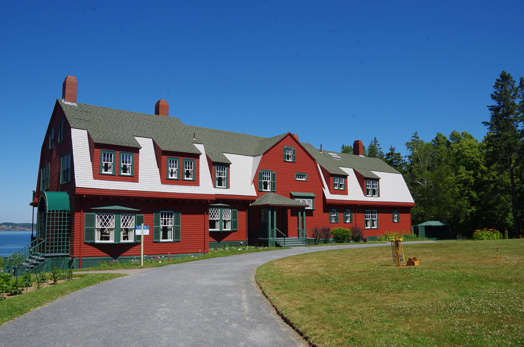 Franklin and Eleanor Roosevelt Home along the water