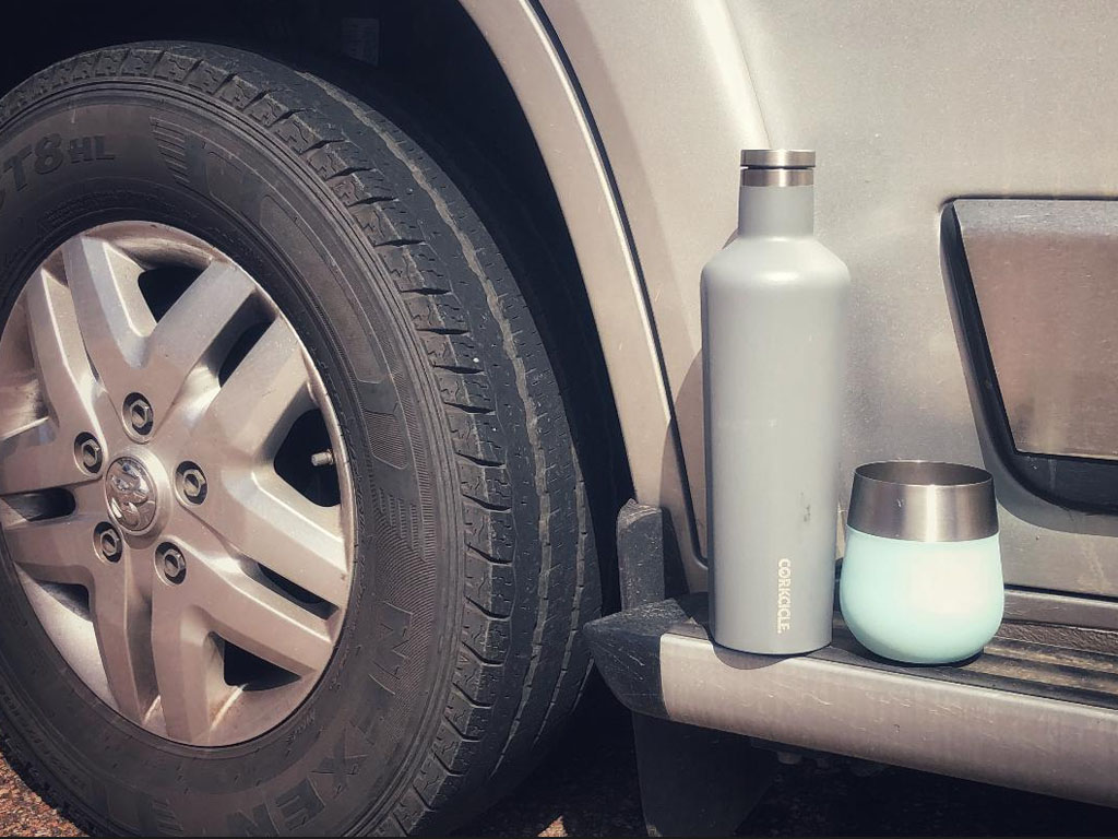 Example of metal wine bottle and tumbler