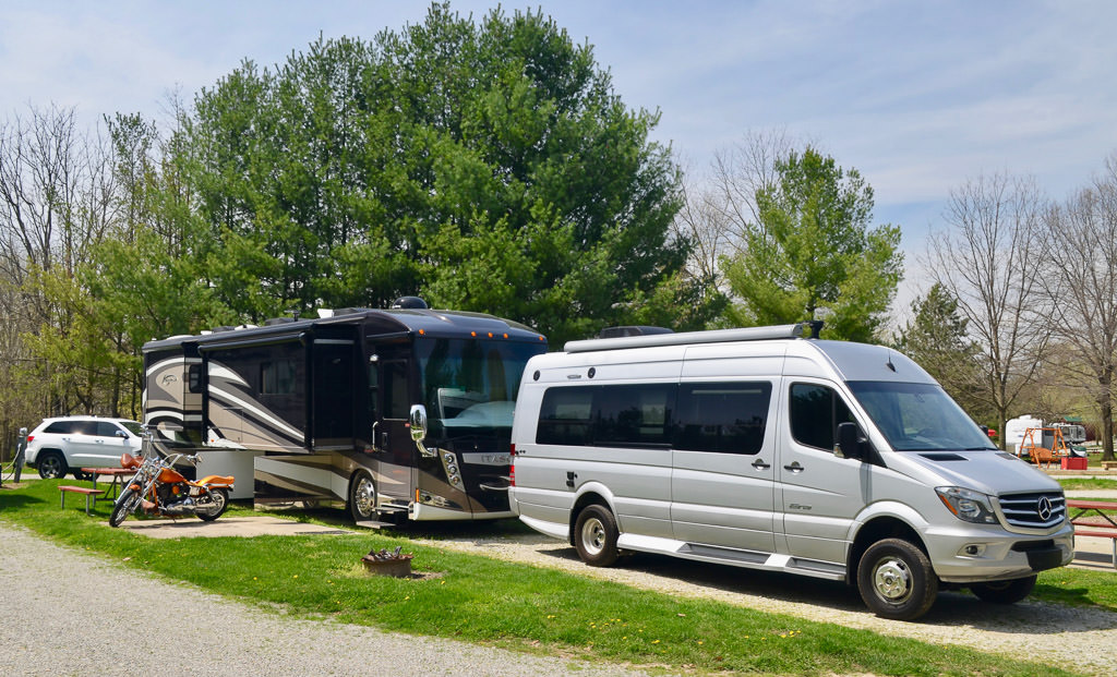 Era parked in front of Ellipse with tow car in back
