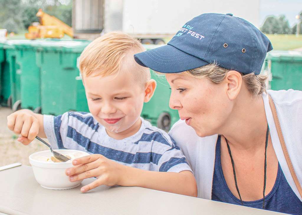 Jess and one of the boys eating ice cream